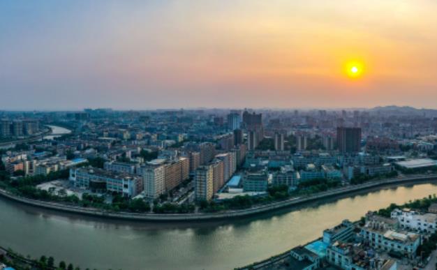 东莞长安镇：“千亿镇”的典型镇打造之路|